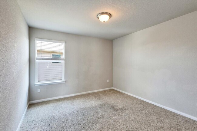 Building Photo - 13923 Macquarie Dr