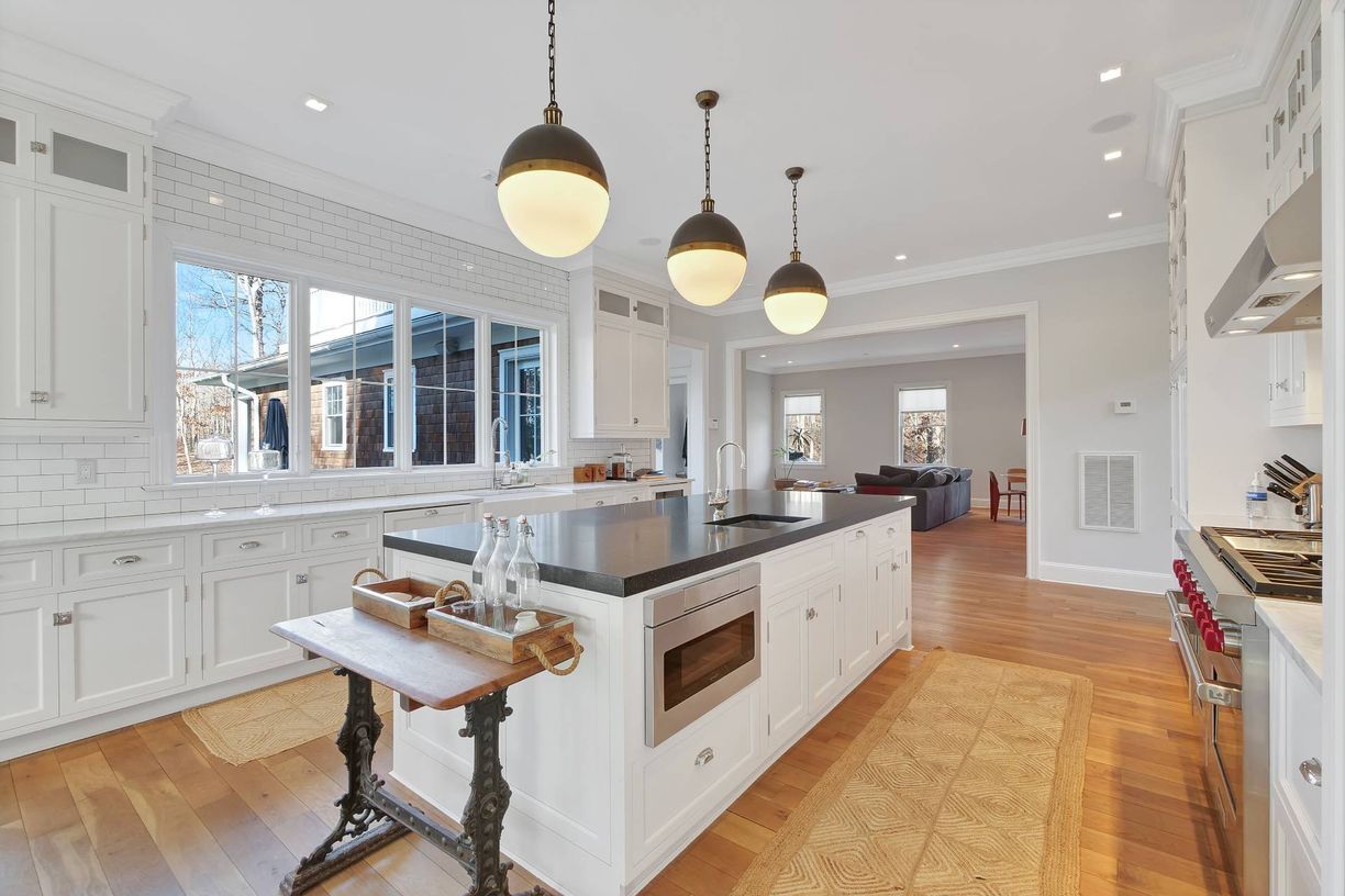 Building Photo - 201 Roses Grove Rd