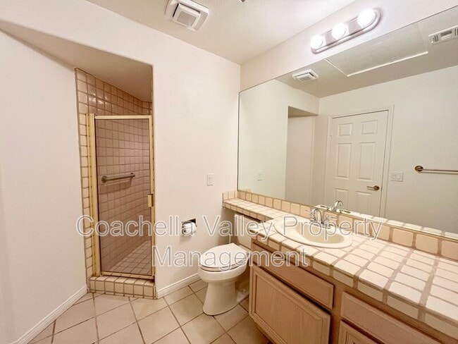 Building Photo - 78855 Aurora Way