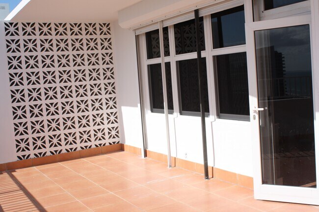 Building Photo - 4747 Collins Ave