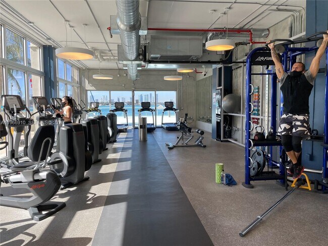 Building Photo - 1200 West Ave