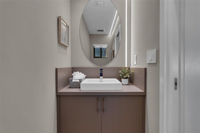 Building Photo - 616 Riviera Isle Dr