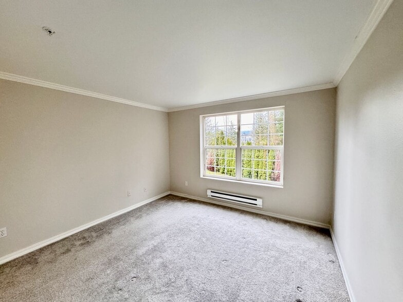 Building Photo - Monroe Condo!!!!