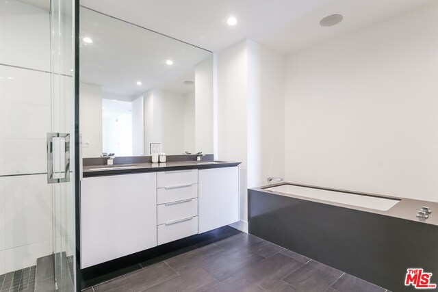 Building Photo - 1100 Alta Loma Rd