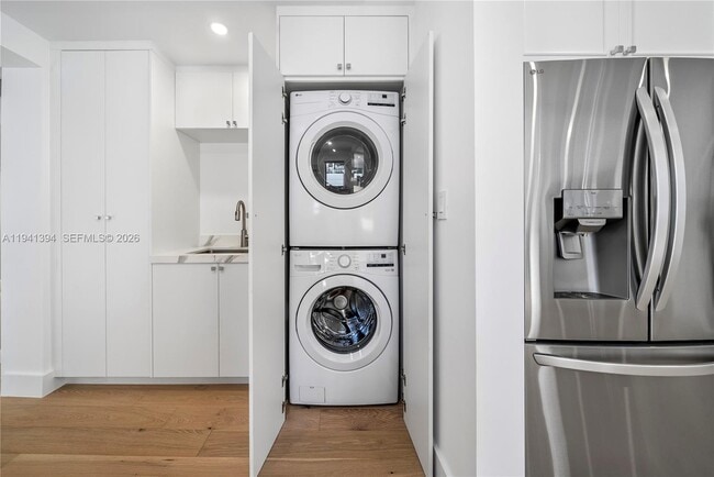 Building Photo - 600 NE 57th St