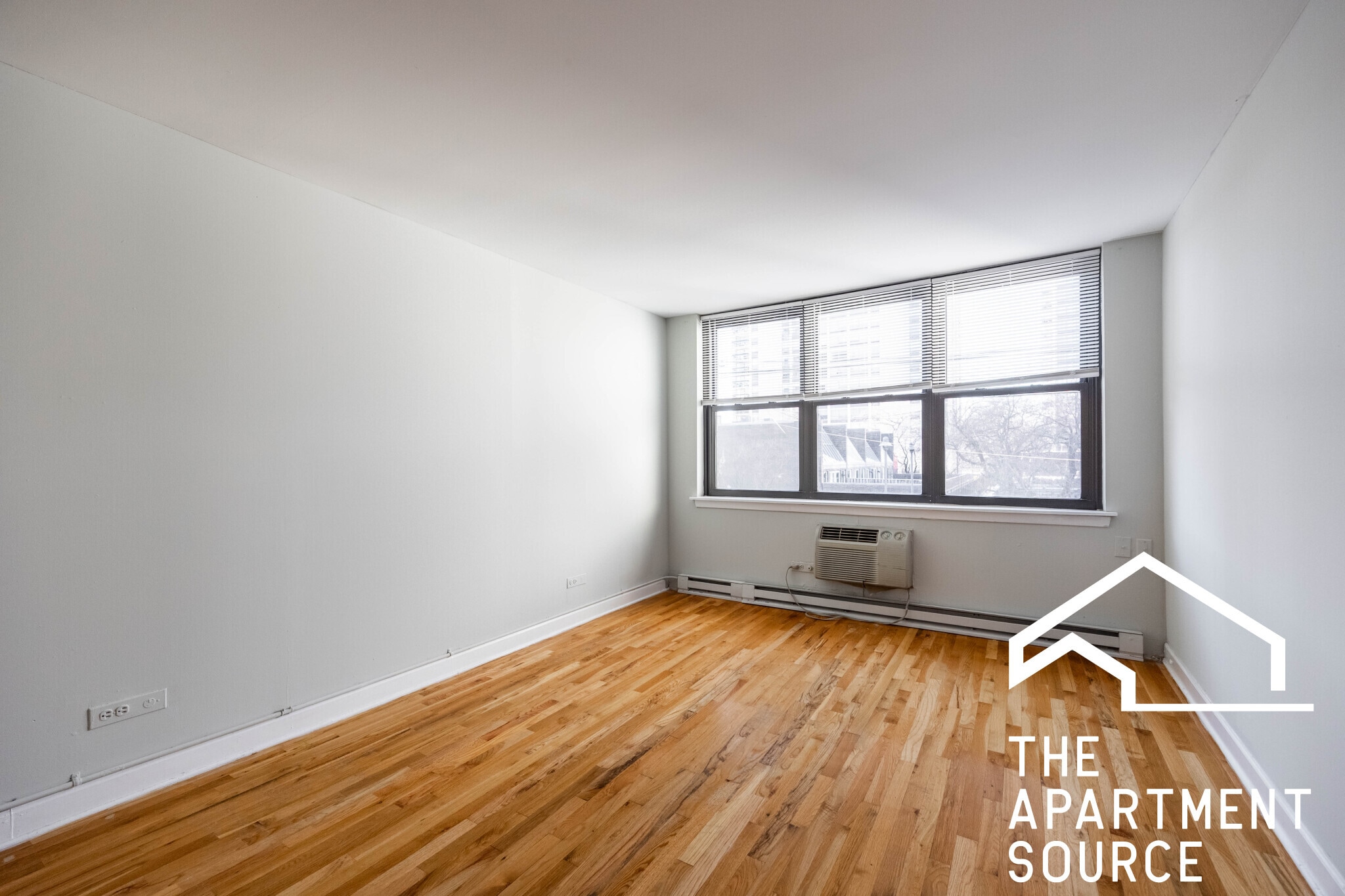 Building Photo - 1435 N Dearborn St