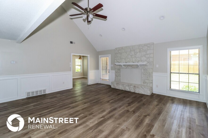Building Photo - 3559 Wincross Dr