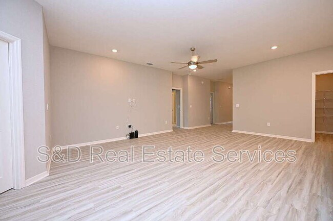Building Photo - 1731 Oceania Ave