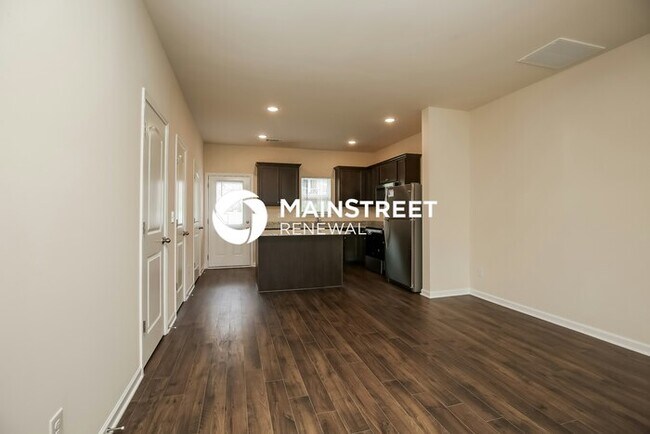 Building Photo - 2 Bedroom Pet-Friendly Home in La Vergne, TN with Main Street Renewal