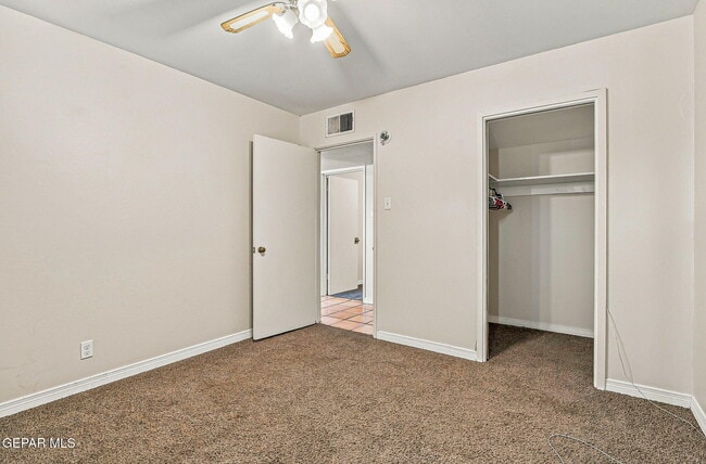 Building Photo - 4233 Hampshire Ln