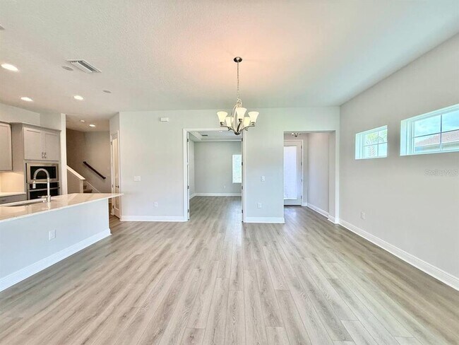 Building Photo - 35609 Stableton Ln
