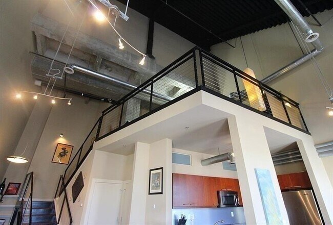 Building Photo - 264 19th St NW