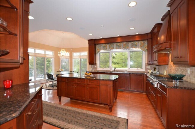 Building Photo - 2551 Ginger Ct
