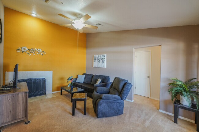 Building Photo - 3408 Sunriver Rd