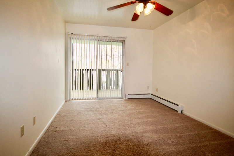 Building Photo - 705 S 16th Ave