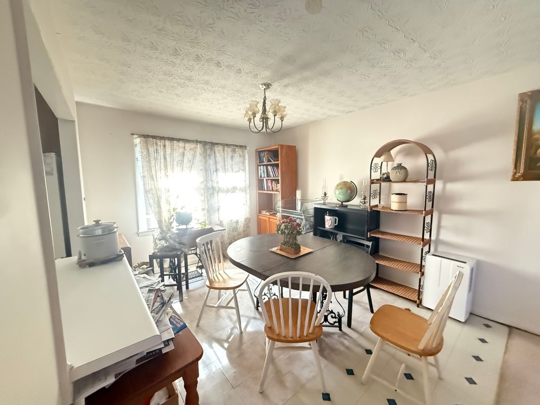 Building Photo - 258 Plantation Rd SW