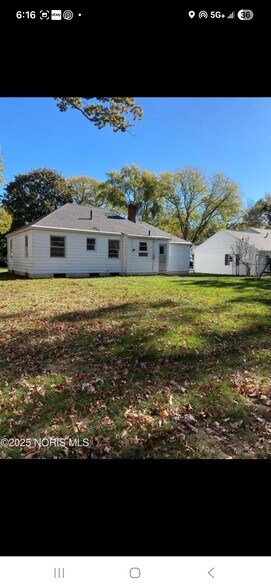 Building Photo - 3331 Van Fleet Pky