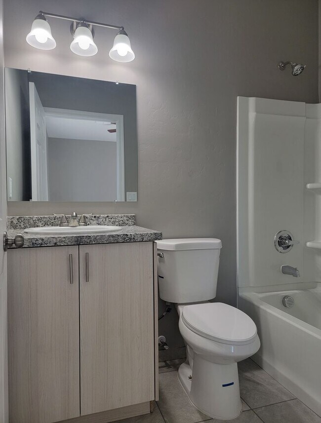 Building Photo - COMING SOON! Brand New 3BR 2BA Unit w/ Central A/C • Stainless Kitchen in Tucson