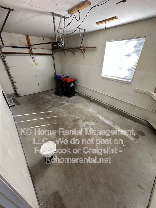 Building Photo - 9338 Bluejacket St