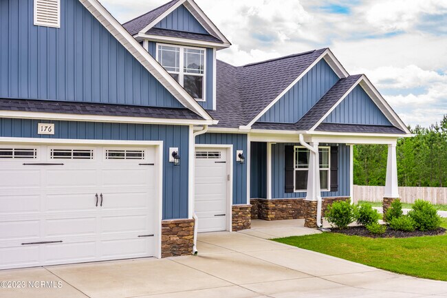 Building Photo - 176 Enfield Dr