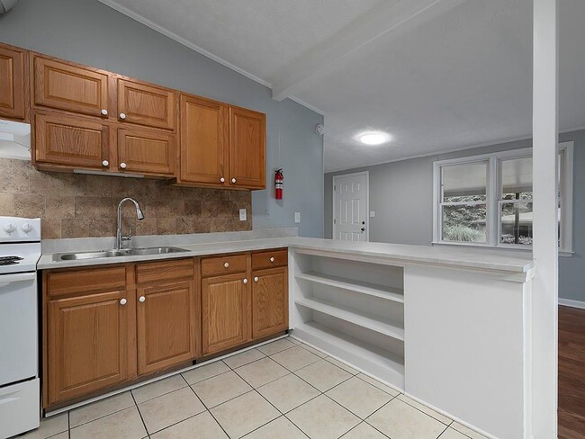 Building Photo - 2123 Hanfred Ct