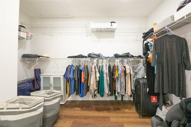 Building Photo - 724 NW 155th Terrace