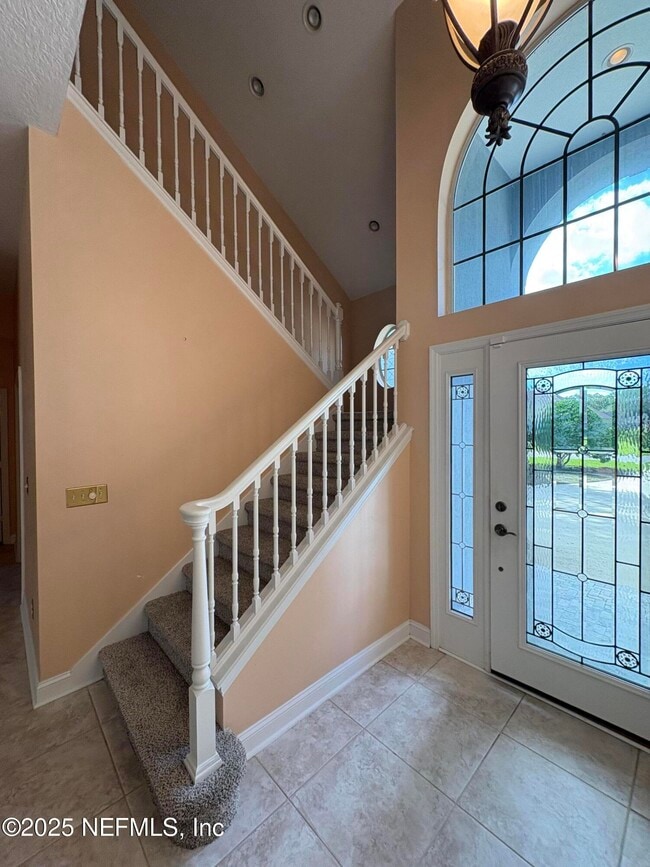 Building Photo - 585 Golden Links Dr