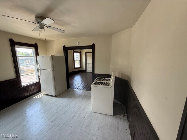 Building Photo - 1355 Addison Rd