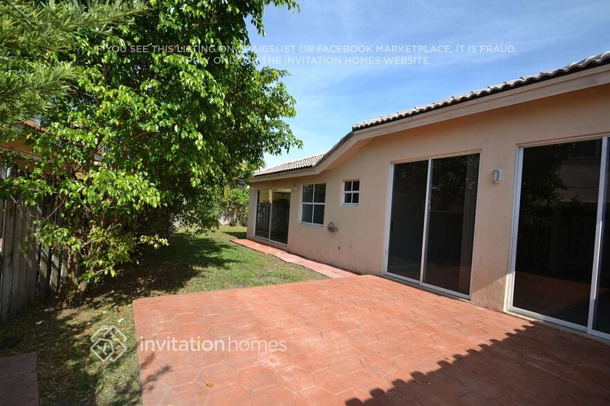 Building Photo - 16263 SW 83rd St