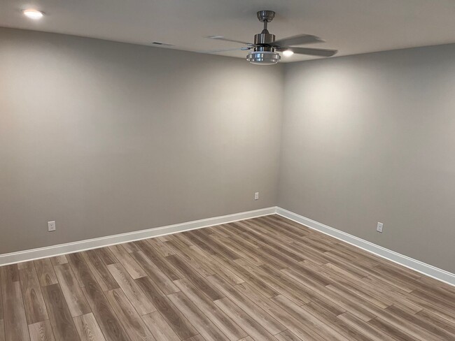 Building Photo - New 3 Bedroom 2.5 Bathroom Townhouse with ...