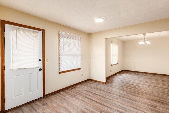 Building Photo - 8287 Talia Ct