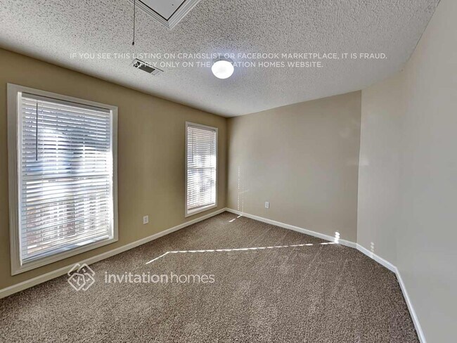 Building Photo - 1606 Madison Dr