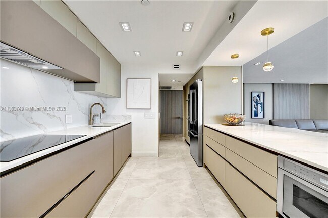 Building Photo - 19667 Turnberry Way