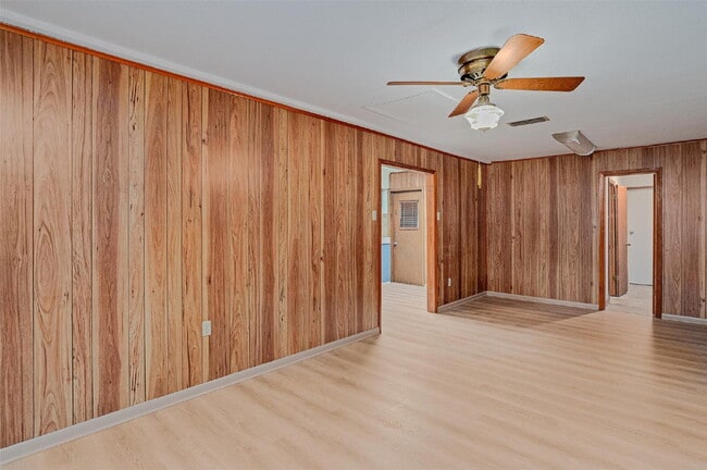 Building Photo - 1101 Shirley Ln