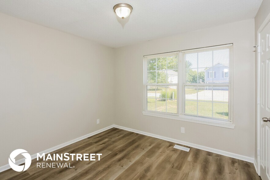 Building Photo - 11210 N Ditman Ave