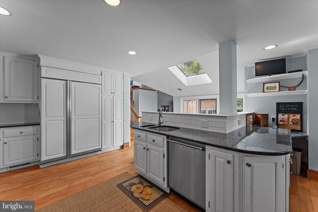 Building Photo - 507 Meadowbrook Cir