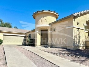 Building Photo - 852 E Runaway Bay Pl