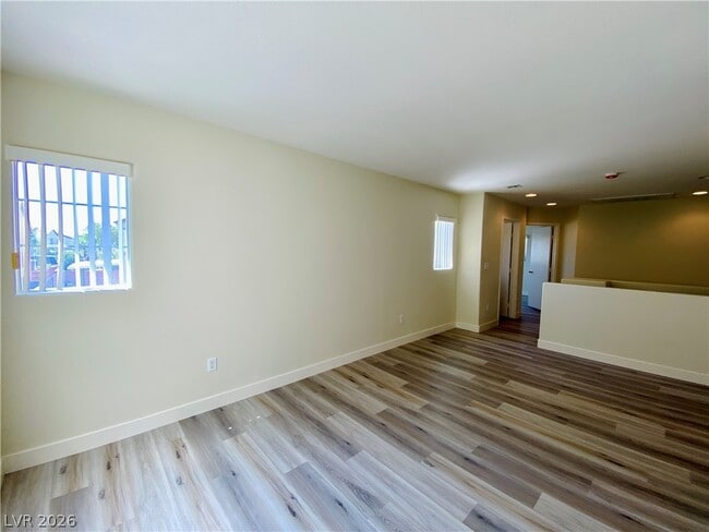 Building Photo - 6158 Dutch Windmill Ave