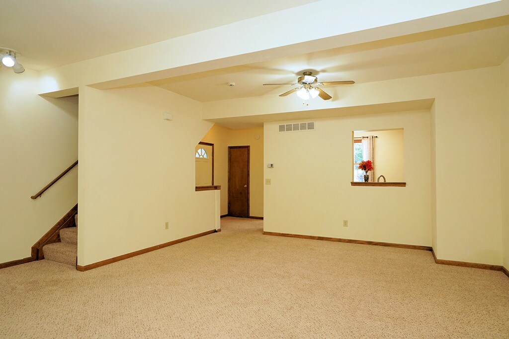 Building Photo - 2020 Benton Rd