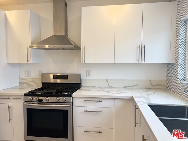 Building Photo - 1206 Keniston Ave