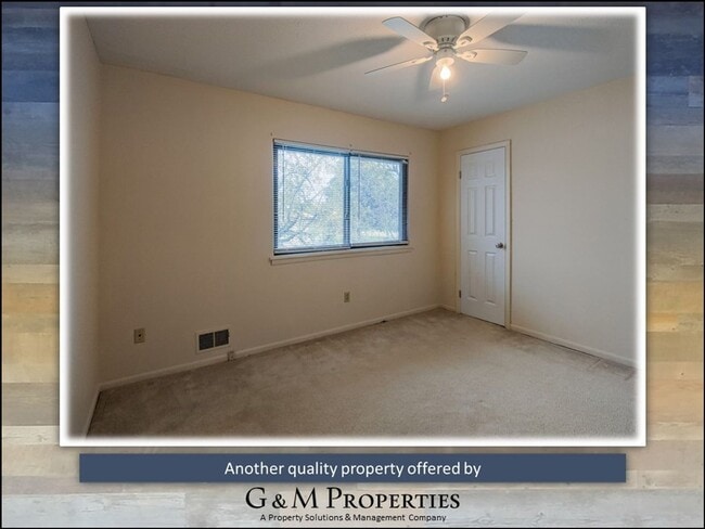 Building Photo - 2 Bedroom Townhome - Available off of Fren...