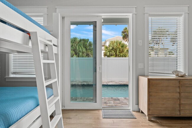 Building Photo - 14300 Front Beach Rd