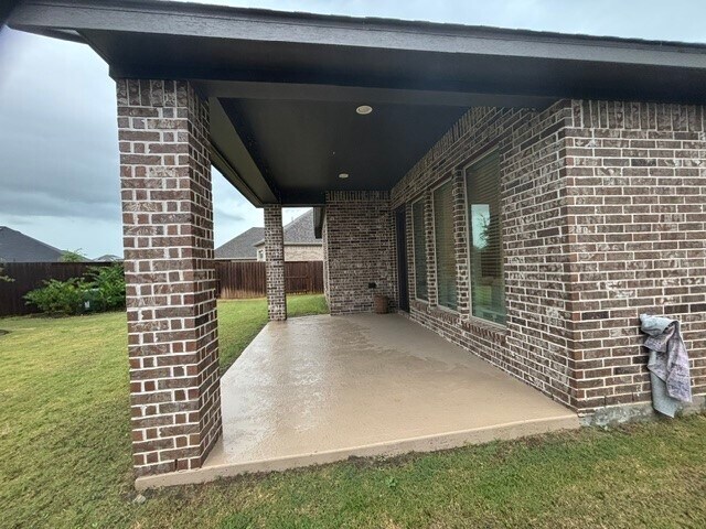 Building Photo - 5039 Country Mdws Trl