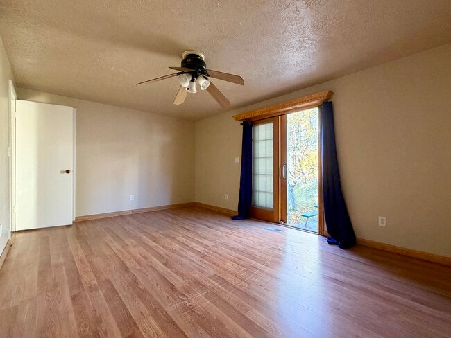 Building Photo - 2333 Cliff Swallow Dr