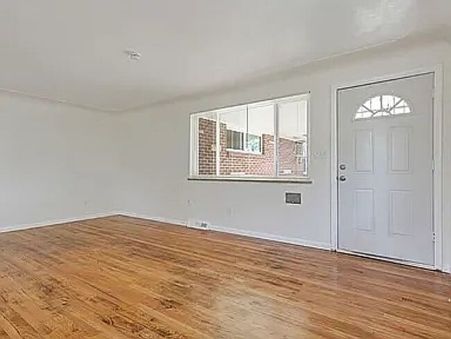 Building Photo - 3697 Depew St