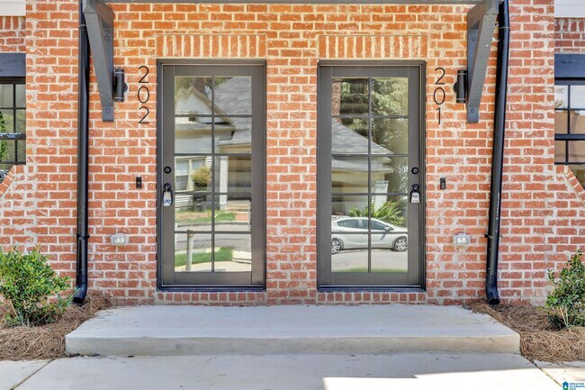 Building Photo - 4115 4th Ave S