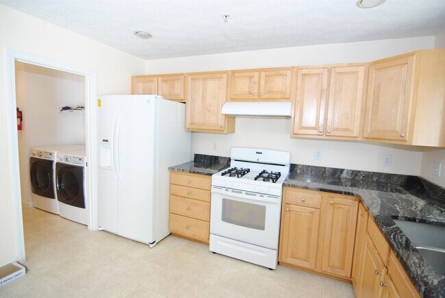 Building Photo - 69 Georgetown Dr