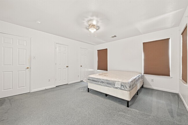 Building Photo - 15707 Crooked Arrow Dr