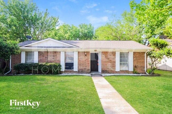 Primary Photo - 908 Wandering Way Dr