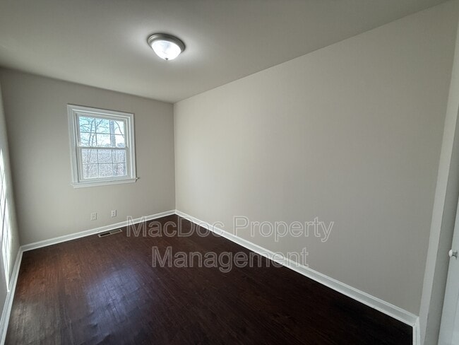 Building Photo - 534 Olde Greenwich Cir